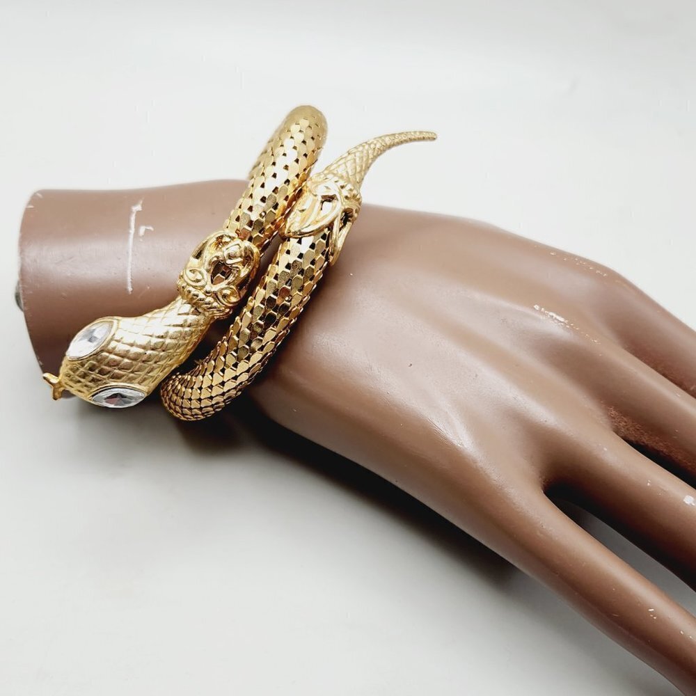 Vintage 60's Gold Tone Coil Wrap Snake Mesh Scales Clear Eyed Reptile Bracelet - Picture 6 of 6